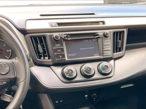 Used 2016 Toyota RAV4 LE image 6