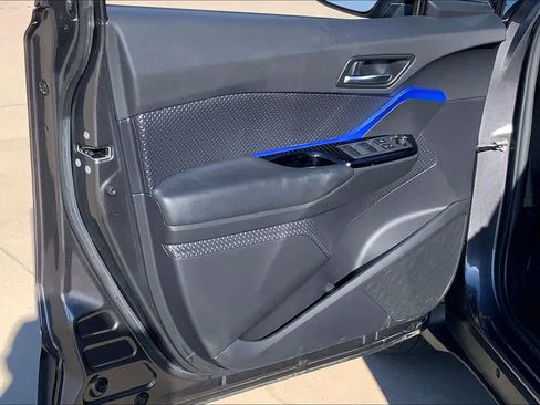 Used 2021 Toyota C-HR XLE image 20