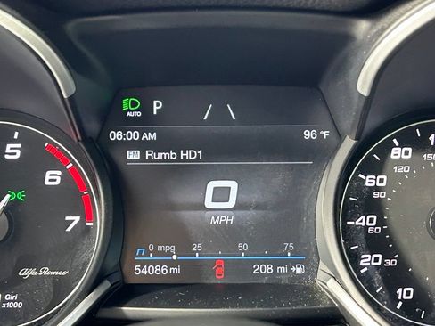 Used 2023 Alfa Romeo Stelvio Veloce AWD/4WD image 26