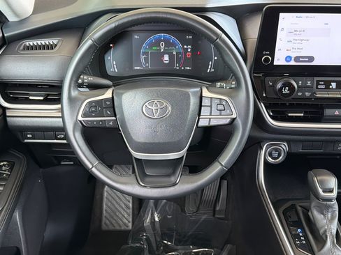 Certified 2025 Toyota Grand Highlander AWD image 14