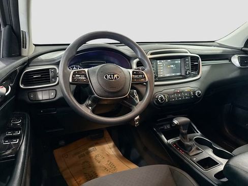 Used 2020 Kia Sorento LX image 21
