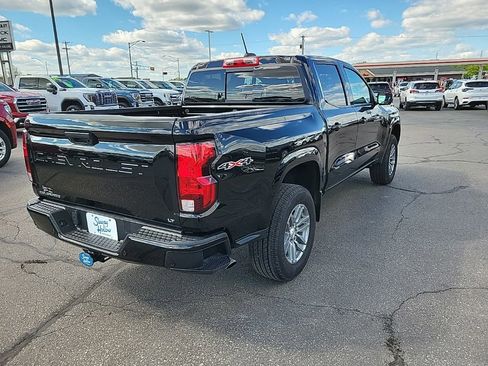 Used 2024 Chevrolet Colorado LT w/ LT Convenience Package II AWD/4WD image 5