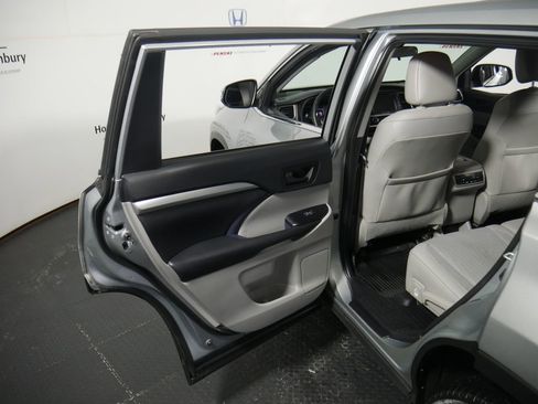 Used 2019 Toyota Highlander Plus w/ Protection Package #3 image 9