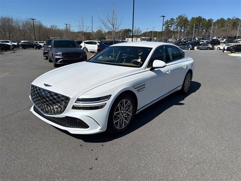Used 2025 Genesis G80 2.5T image 3