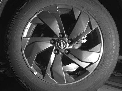 Used 2025 Nissan Rogue SV FWD image 14