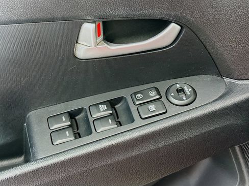 Used 2014 Kia Sportage LX AWD/4WD image 17