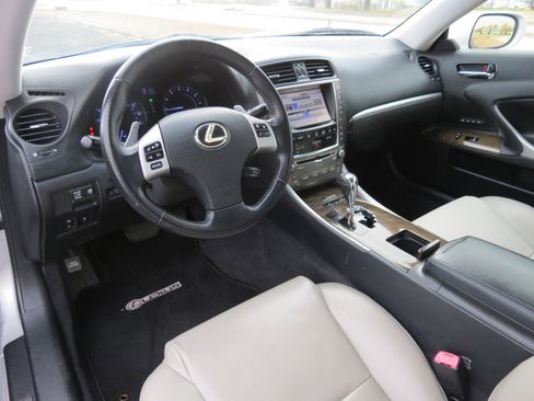 Used 2012 Lexus IS 250C image 35