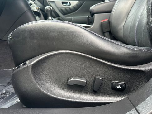 Used 2017 INFINITI QX70 AWD w/ Premium Package image 13