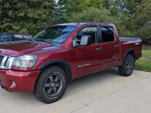Used 2014 Nissan Titan PRO-4X AWD/4WD image 7