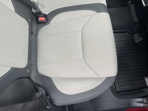 Used 2019 Subaru Forester Premium image 24