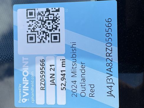 Used 2024 Mitsubishi Outlander SE image 3