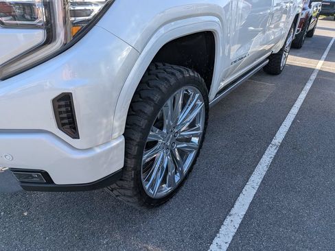 Used 2024 GMC Sierra 1500 Denali w/ Denali Reserve Package AWD/4WD image 3