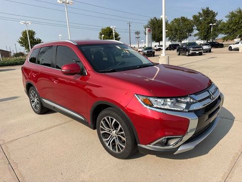 Used 2017 Mitsubishi Outlander SE FWD image 4