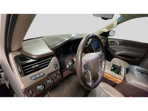 Used 2019 GMC Yukon XL Denali w/ Denali Ultimate Package image 12
