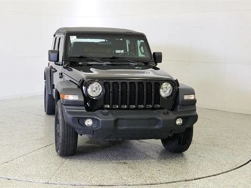 Used 2022 Jeep Wrangler Unlimited Sport AWD/4WD image 2