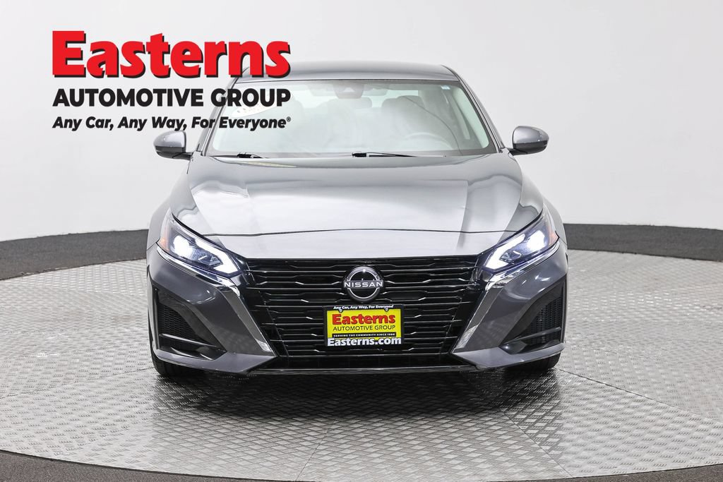 Used 2023 Nissan Altima 2.5 S FWD image 3