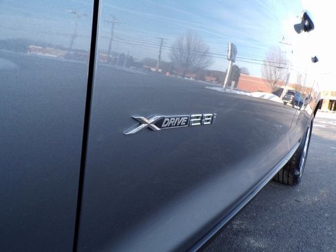 Used 2017 BMW X3 xDrive28i image 3