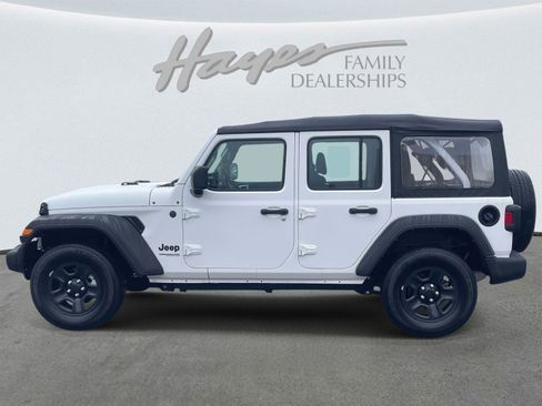 Used 2022 Jeep Wrangler Unlimited Sport image 6