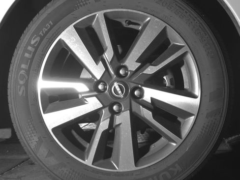 Used 2025 Nissan Versa SV FWD image 16