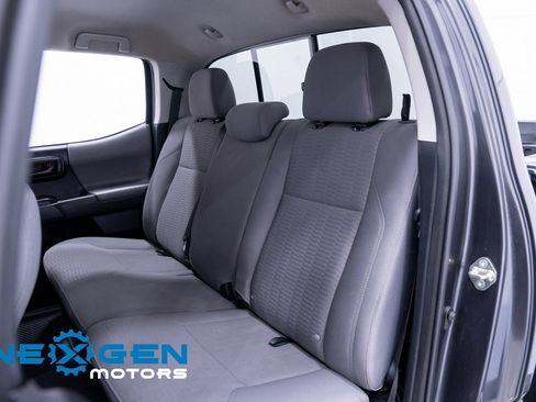 Used 2019 Toyota Tacoma SR image 37