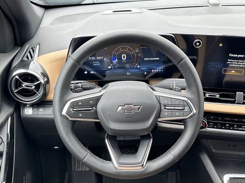 New 2026 Chevrolet Equinox ACTIV w/ Convenience Package III FWD image 25