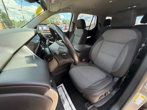 Used 2018 Chevrolet Traverse LT AWD/4WD image 10