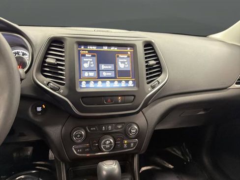 Used 2022 Jeep Cherokee Latitude Lux image 8