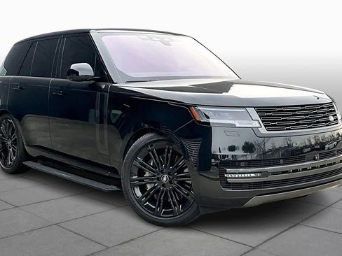 Used 2023 Land Rover Range Rover SE image 3