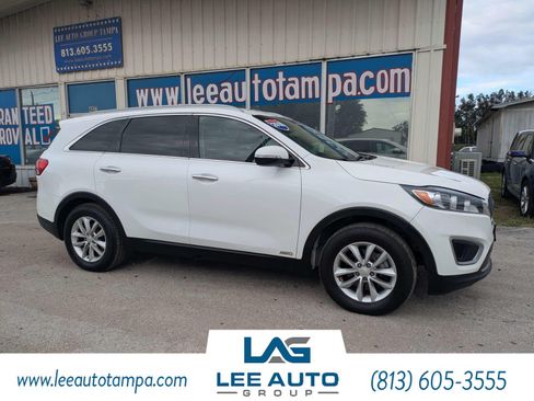 Used 2018 Kia Sorento AWD image 1
