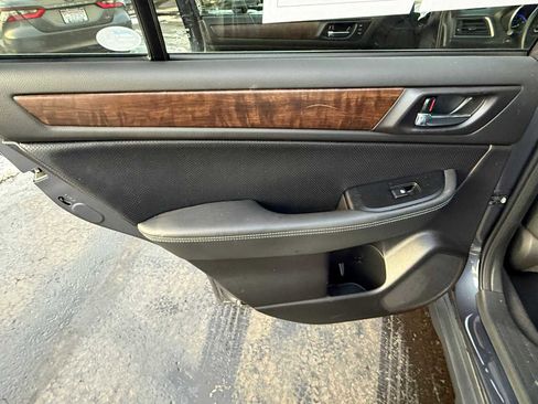 Used 2016 Subaru Outback 3.6R Limited w/ Popular Package #4 image 17