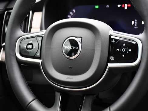 New 2026 Volvo XC90 B6 Plus w/ Protection Package Premier image 22