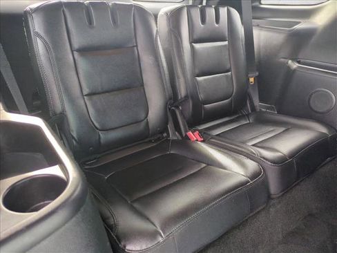 Used 2016 Ford Explorer XLT w/ Equipment Group 202A image 21