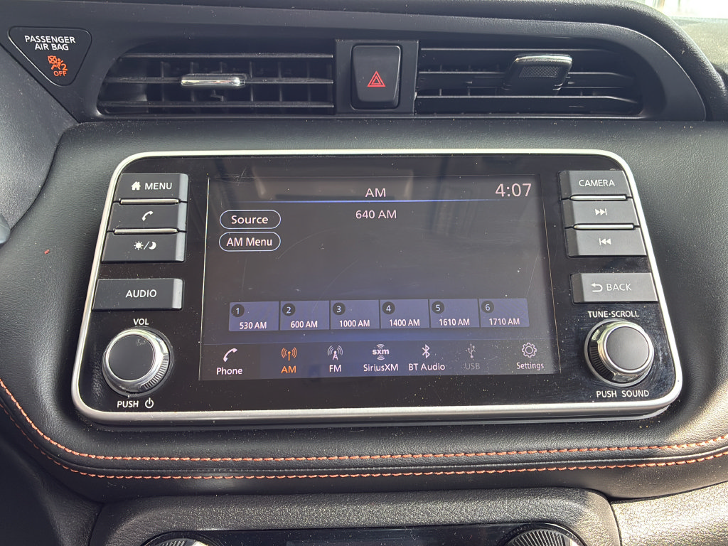 Used 2020 Nissan Kicks SR FWD image 25
