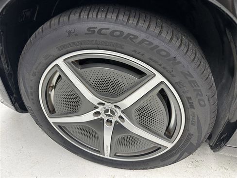 Used 2023 Mercedes-Benz EQS 580 4MATIC SUV image 18