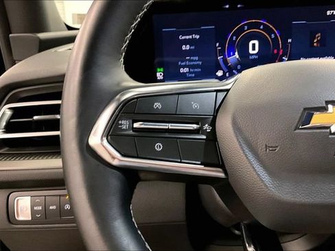 Used 2025 Chevrolet Traverse LT AWD/4WD image 26