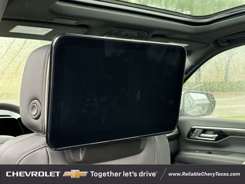 New 2025 Chevrolet Suburban Premier RWD image 26