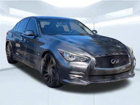 Used 2017 INFINITI Q50 Signature Edition w/ Cargo Package (L95) image 4