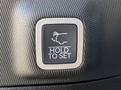 New 2026 Jeep Grand Cherokee Limited RWD image 13