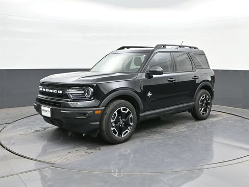 Used 2023 Ford Bronco Sport Outer Banks w/ Tech Package AWD/4WD image 30