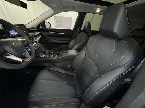 Certified 2025 INFINITI QX60 Pure AWD/4WD image 3