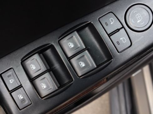 Used 2019 Chevrolet Suburban LT RWD image 29