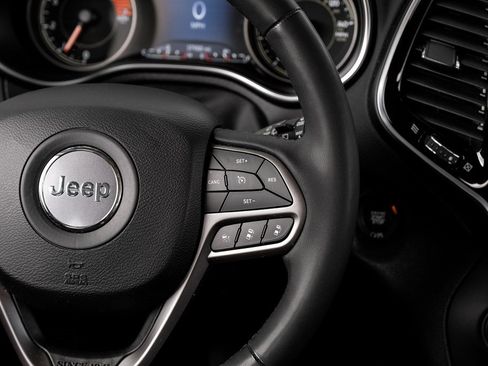 Used 2022 Jeep Cherokee Limited w/ Elite Package image 28