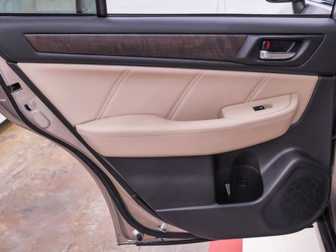 Used 2018 Subaru Outback 3.6R Limited image 26