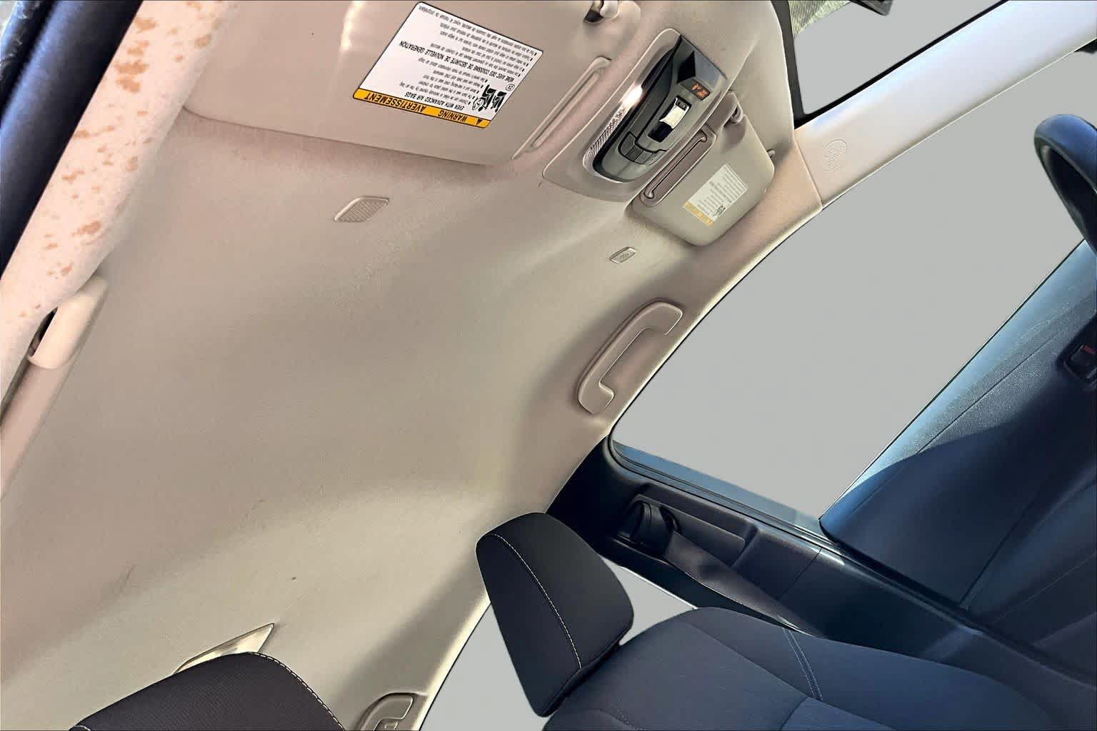 Used 2025 Toyota Corolla LE FWD image 14