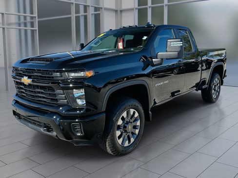 New 2026 Chevrolet Silverado 2500 Custom w/ Custom Value Package image 2
