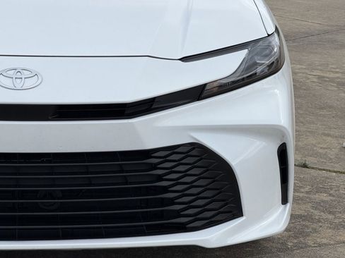 Used 2026 Toyota Camry LE FWD image 4