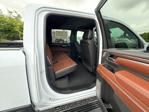 New 2026 GMC Sierra 2500 Denali Ultimate AWD/4WD image 41