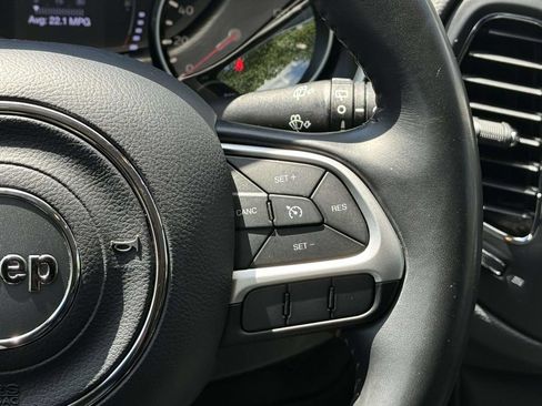 Used 2019 Jeep Compass Latitude AWD/4WD image 21