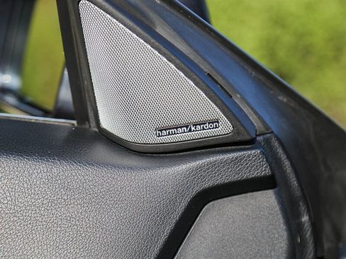 Used 2014 Mercedes-Benz E 550 Cabriolet image 32