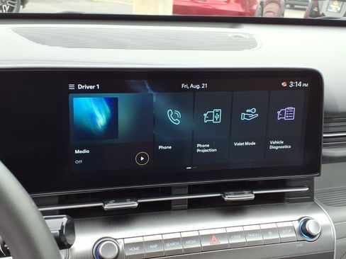Used 2025 Hyundai Kona SEL FWD image 17